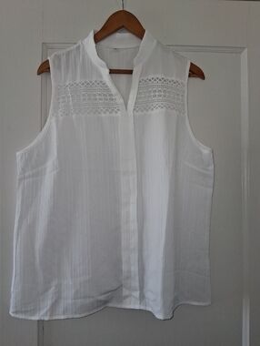 White Sleeveless Blouse XXL Crochet Panel Textured Split Neck Summer Top
